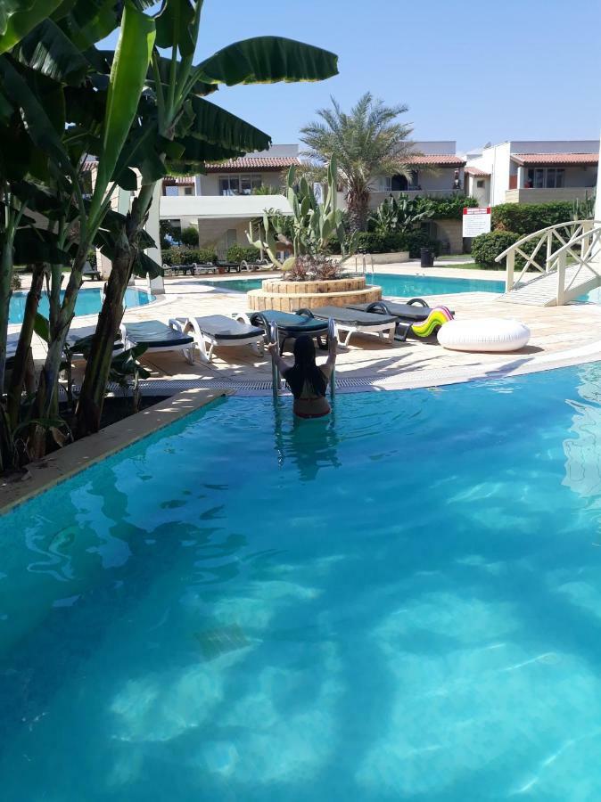 Gastria Sunrise Beach Club מראה חיצוני תמונה